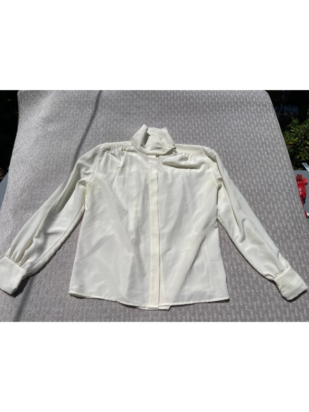 Jones New York Womens 12 Ivory Bow Neck Blouse Long Sleeve Career Top USA